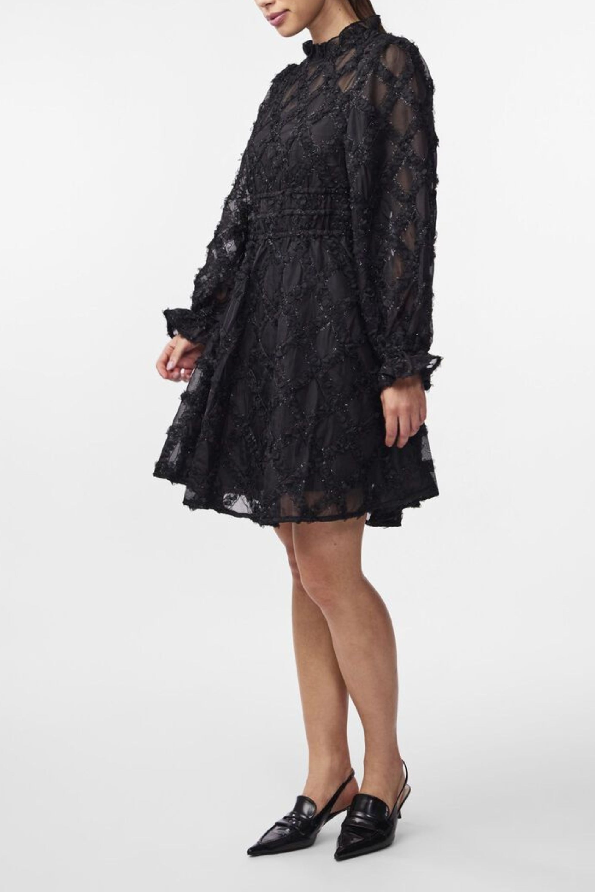 Lace mini dress in black