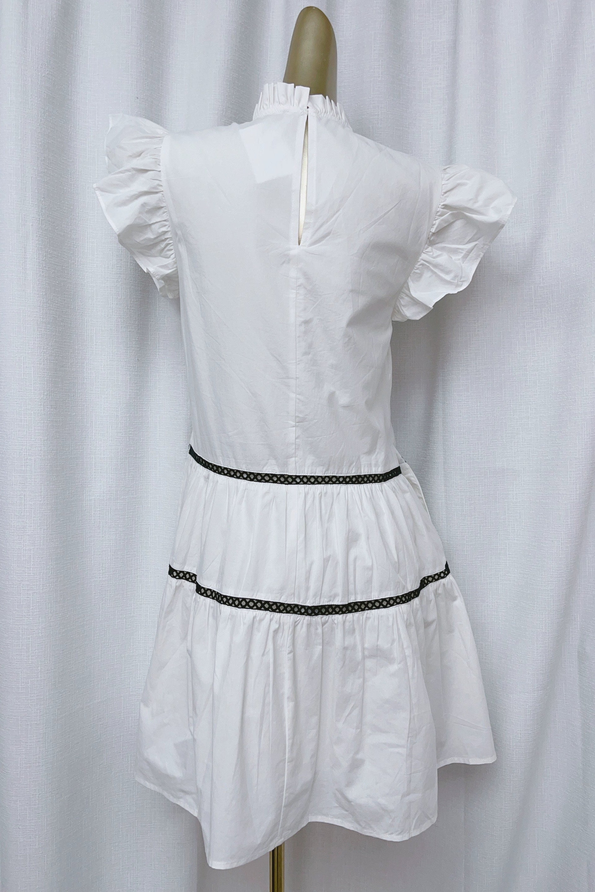 white cut-out splicing pinch pleated ruffled dress
