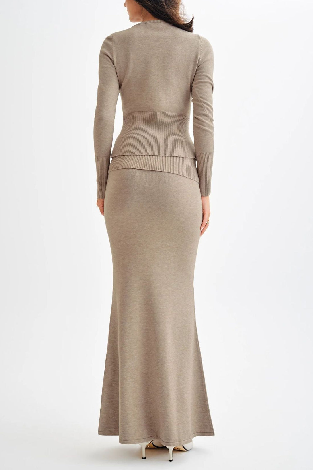 Knitted high-waisted skirt