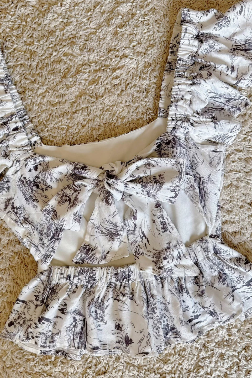 painting printed ruffle sleeve linen vest