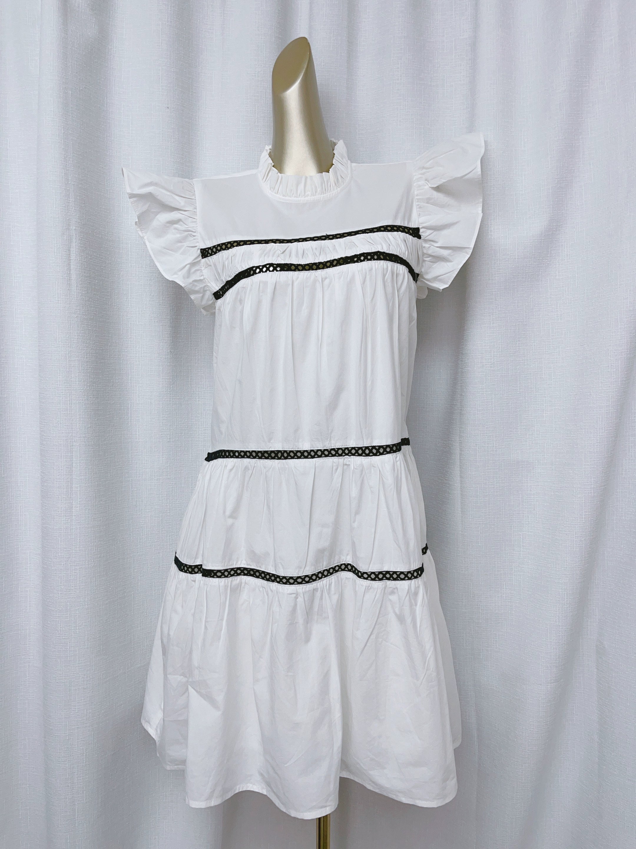 white cut-out splicing pinch pleated ruffled dress