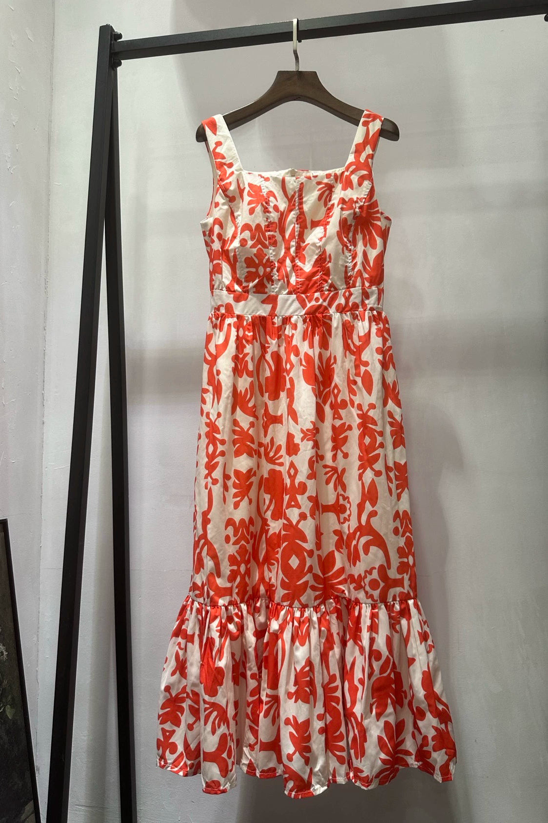 sleeveless suspenders midi dress