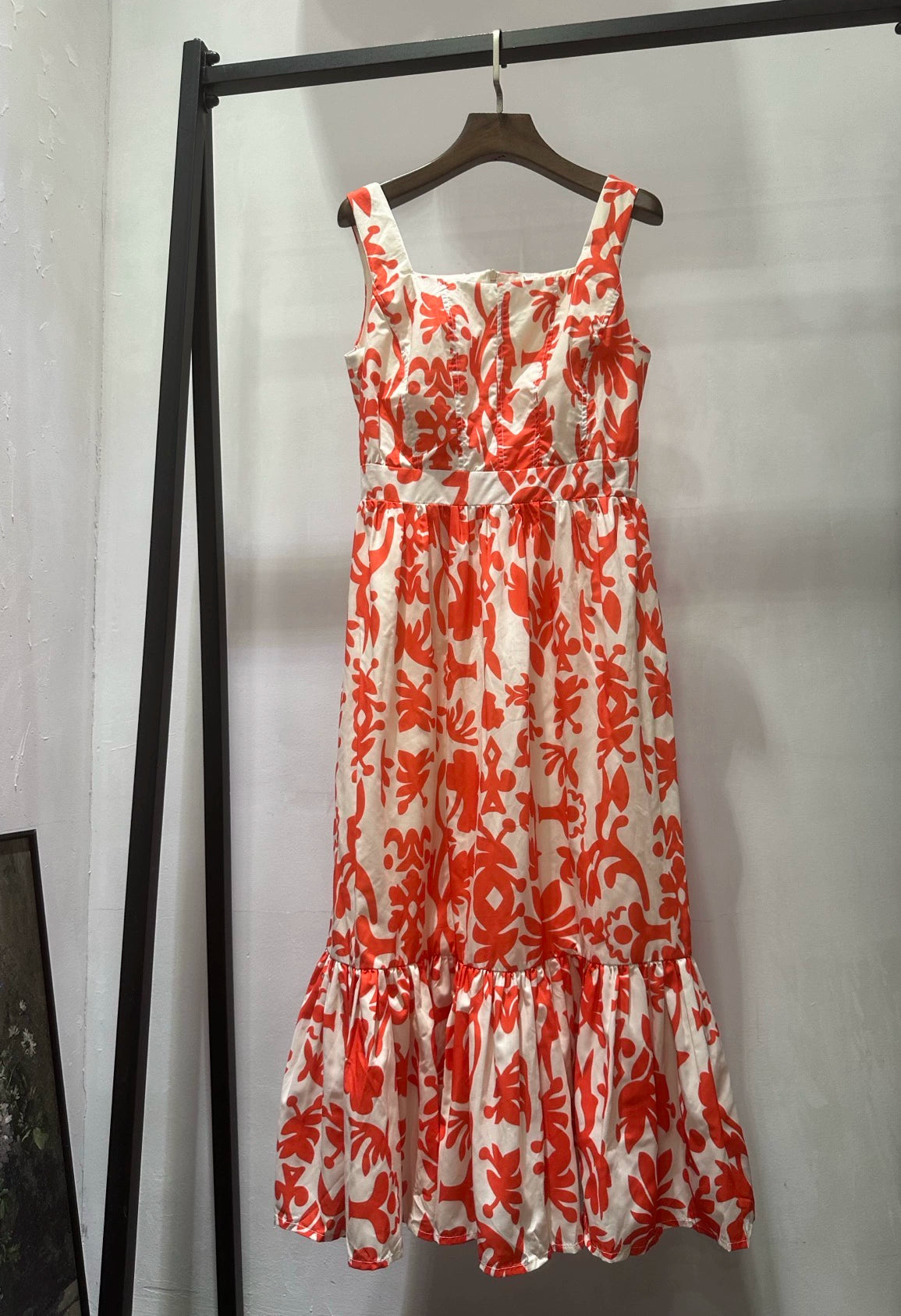 sleeveless suspenders midi dress