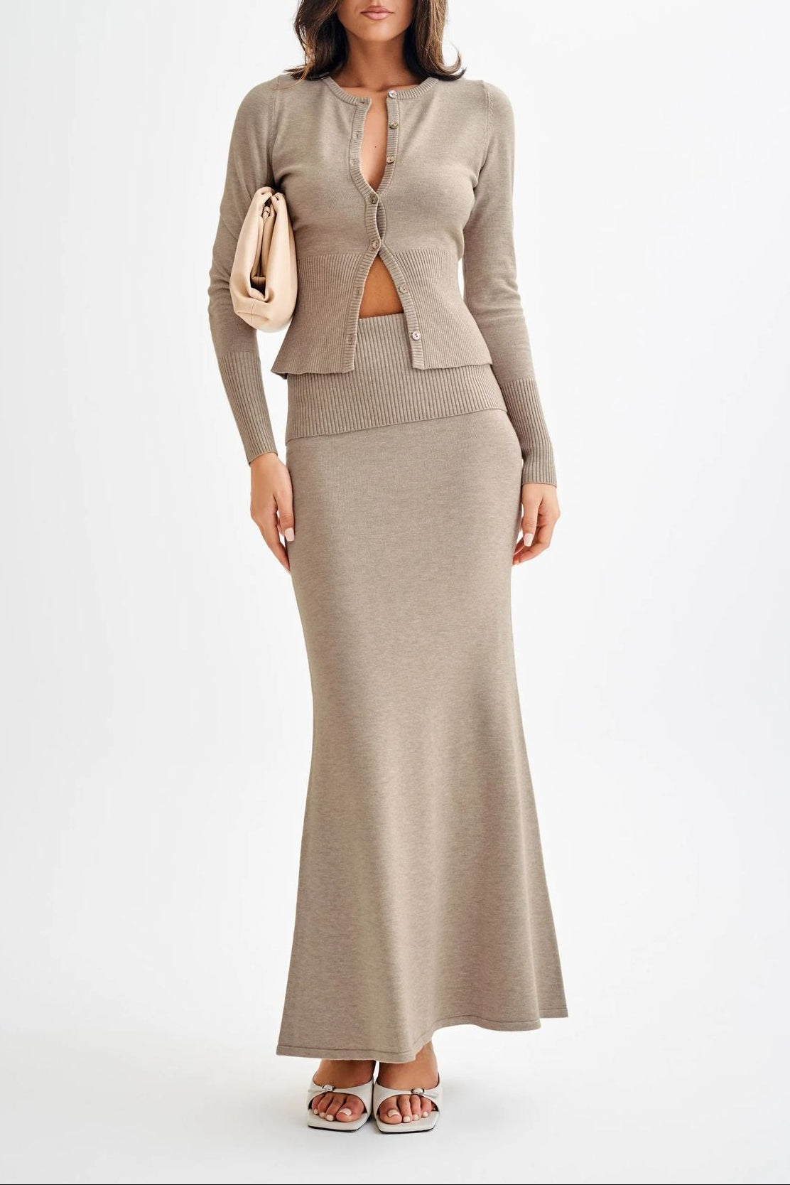 Knitted high-waisted skirt