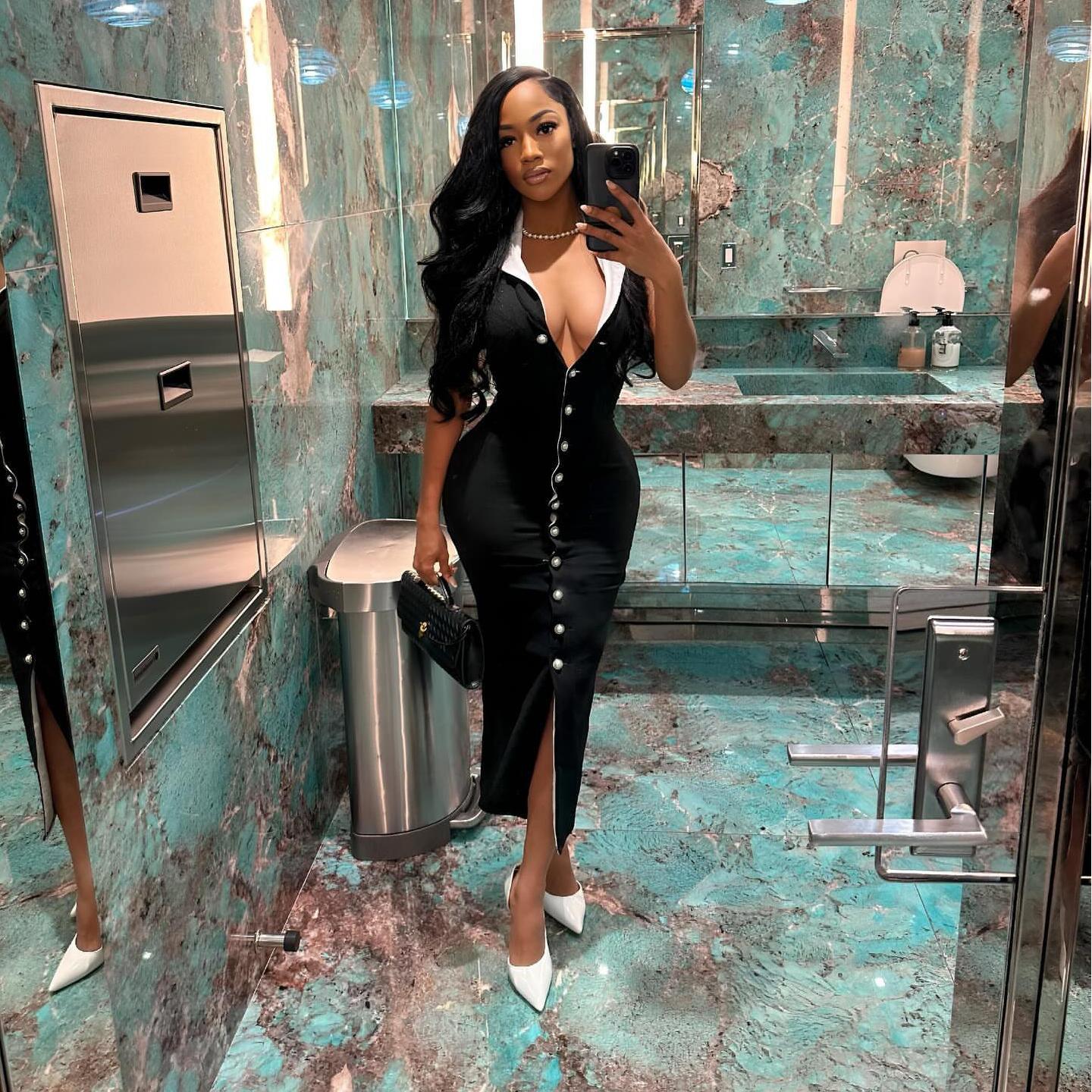 A Color-Blocking Slimming Button Dress