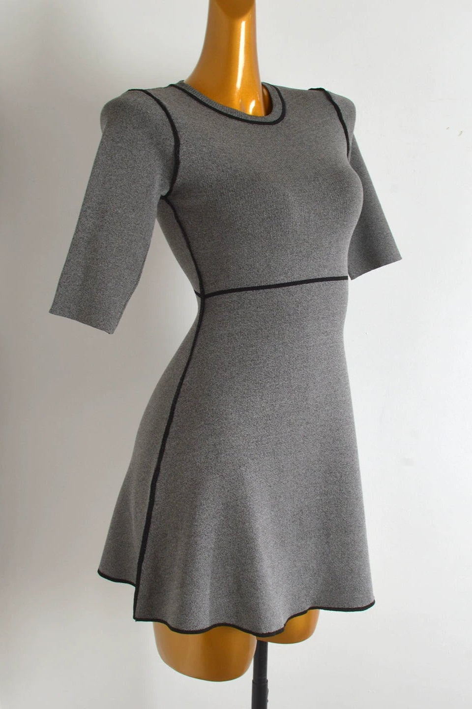grey knited mini dress