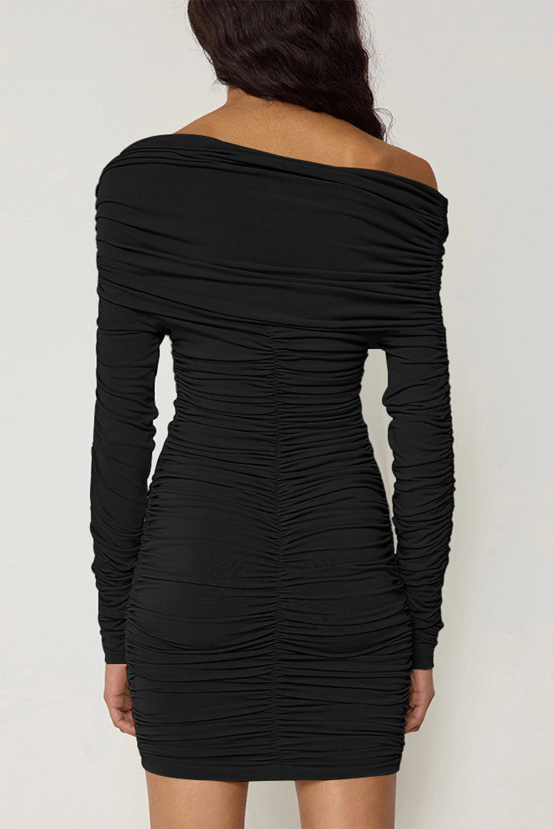 Long-sleeved off-shoulder strapless pleated bodycon dress