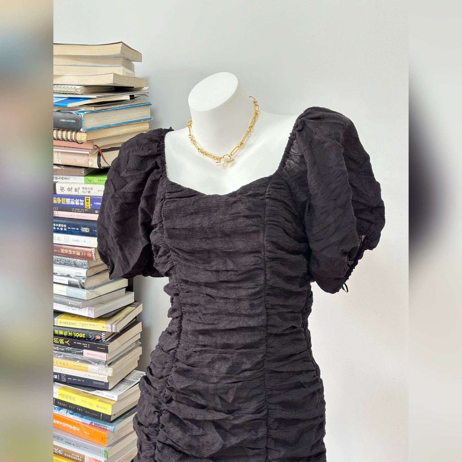 black pleats bubble lantern short sleeve dress