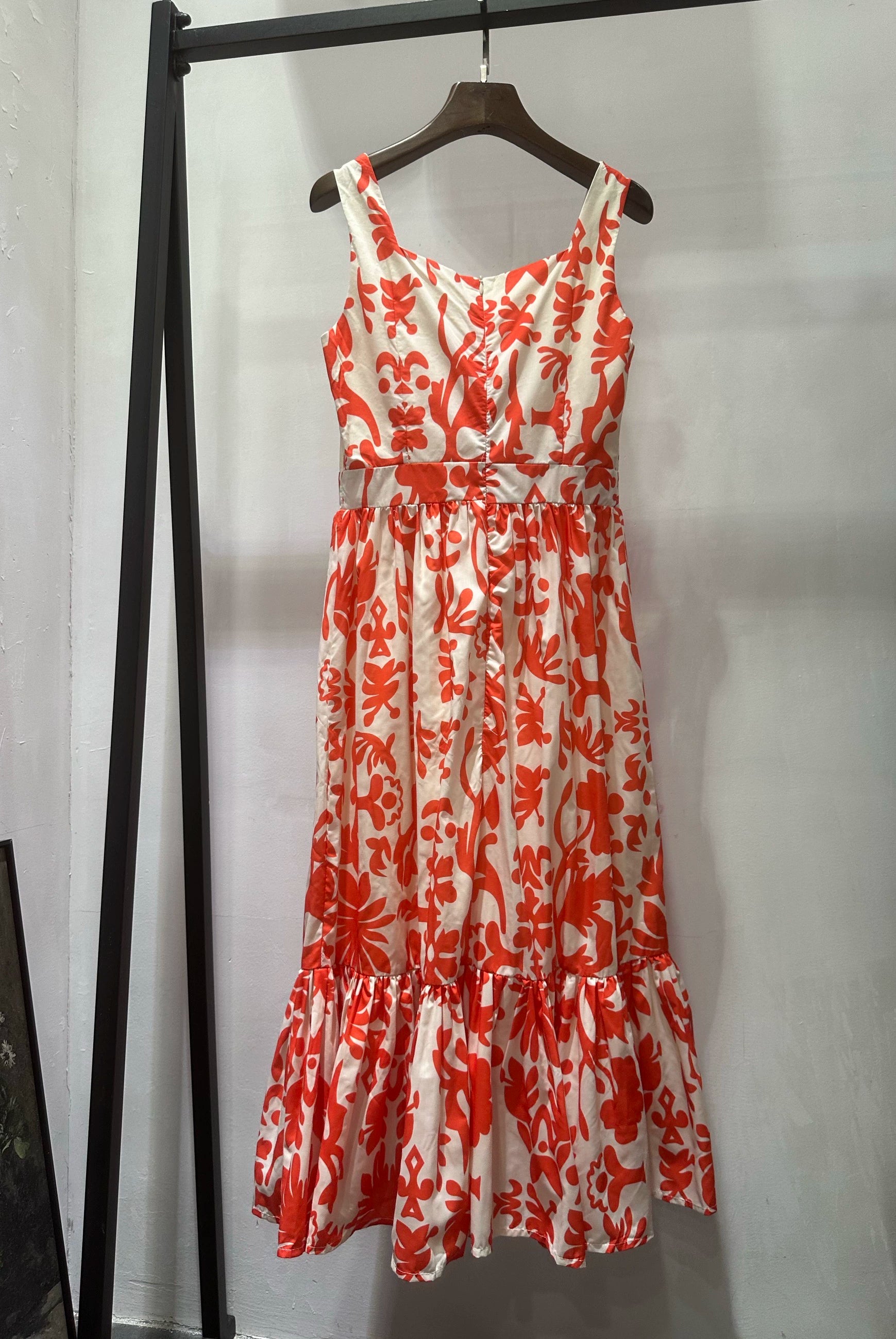 sleeveless suspenders midi dress