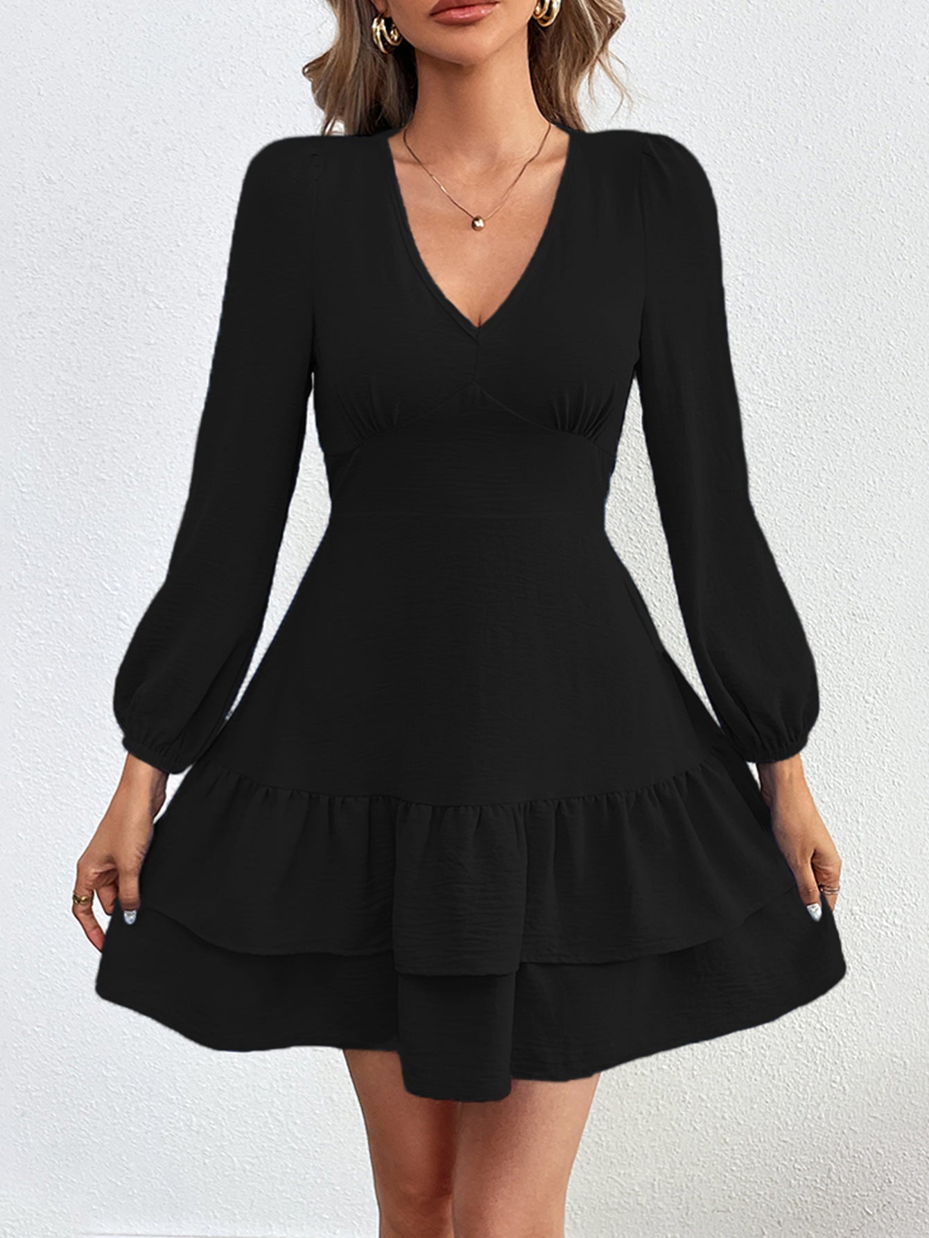 Backless tie-up ruffle long-sleeved dress in blue