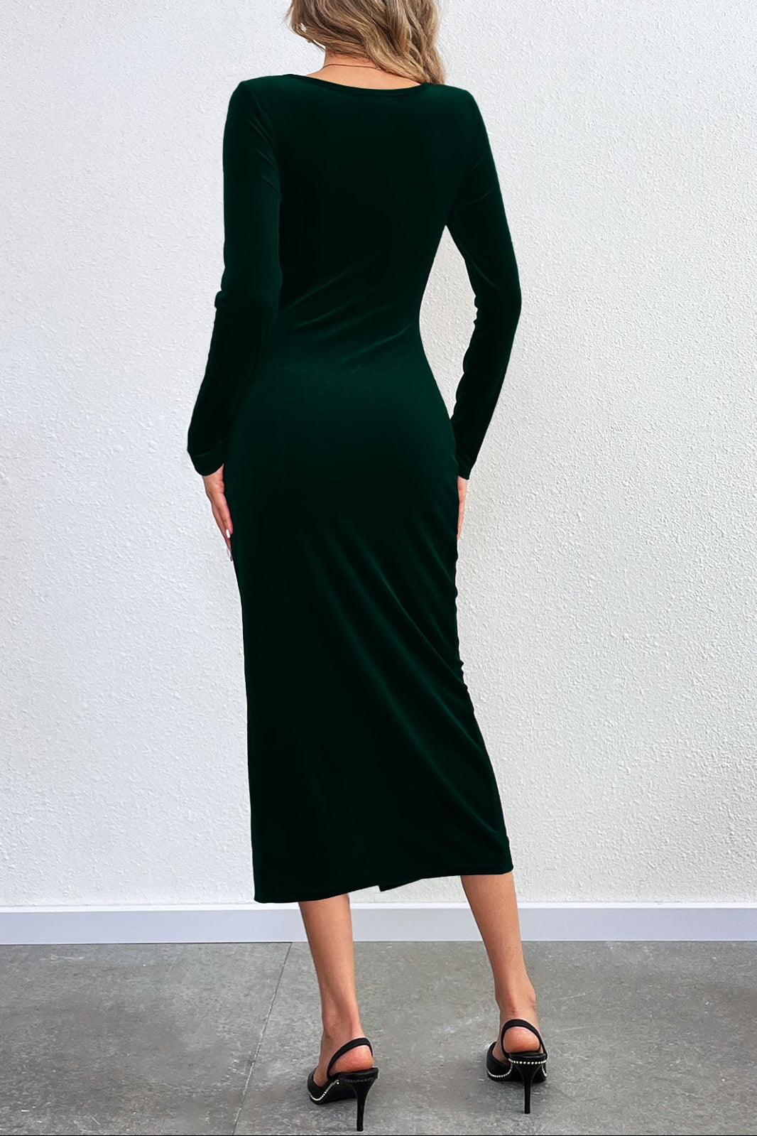 Black openwork slit bodycon long-sleeved velvet mini dress