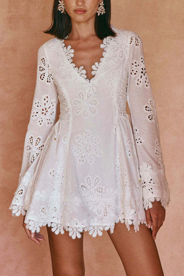 Long-sleeved tie-up lace V-neck mini dress