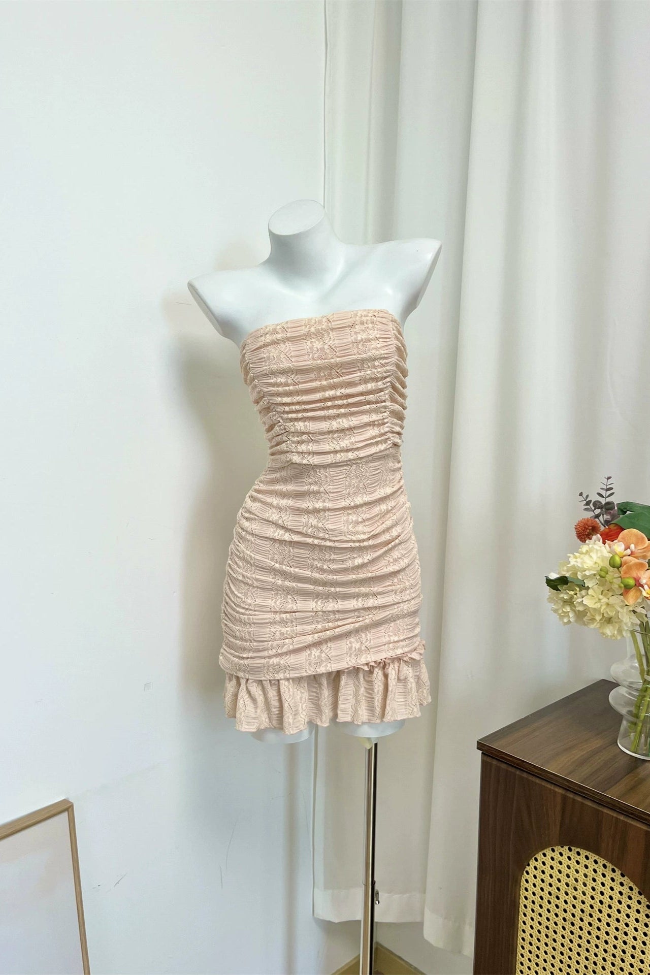 lace pleated backless bandeau mini dress