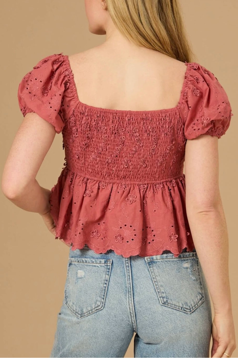 red embroidered V-neck short-sleeved shirt