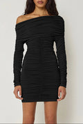 Long-sleeved off-shoulder strapless pleated bodycon dress