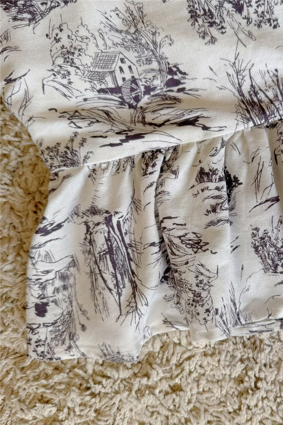 painting printed ruffle sleeve linen vest