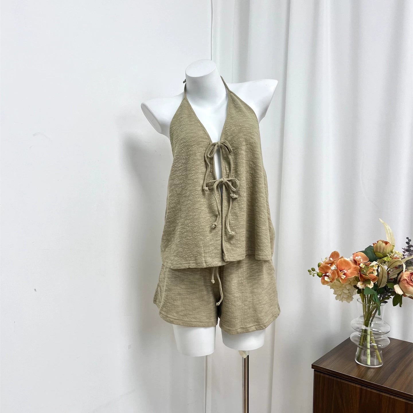 green halterneck bow suspender