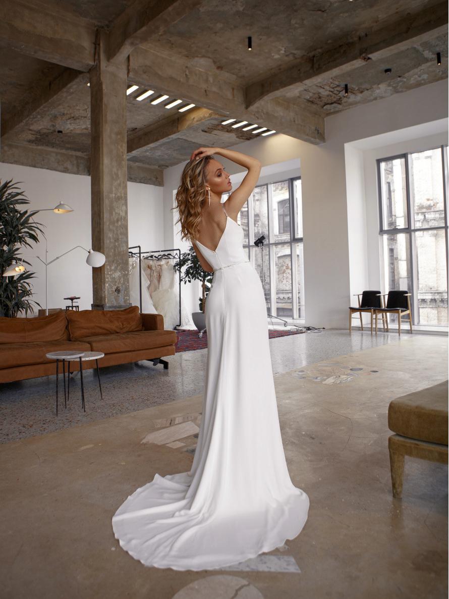 A Strapless Sequined Slit Backless Dress