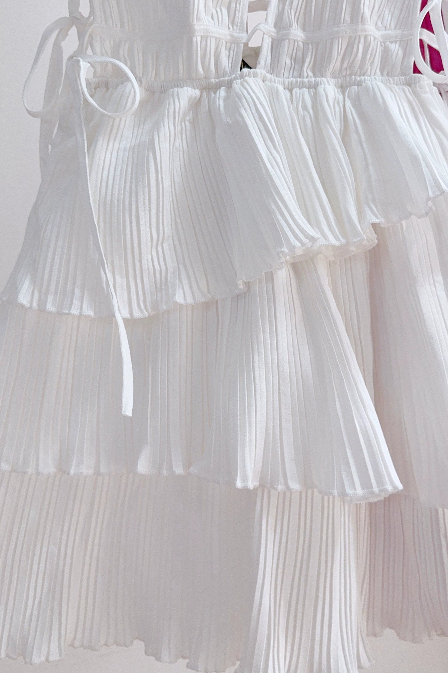 pleated textured V-neck waist sleeveless dress