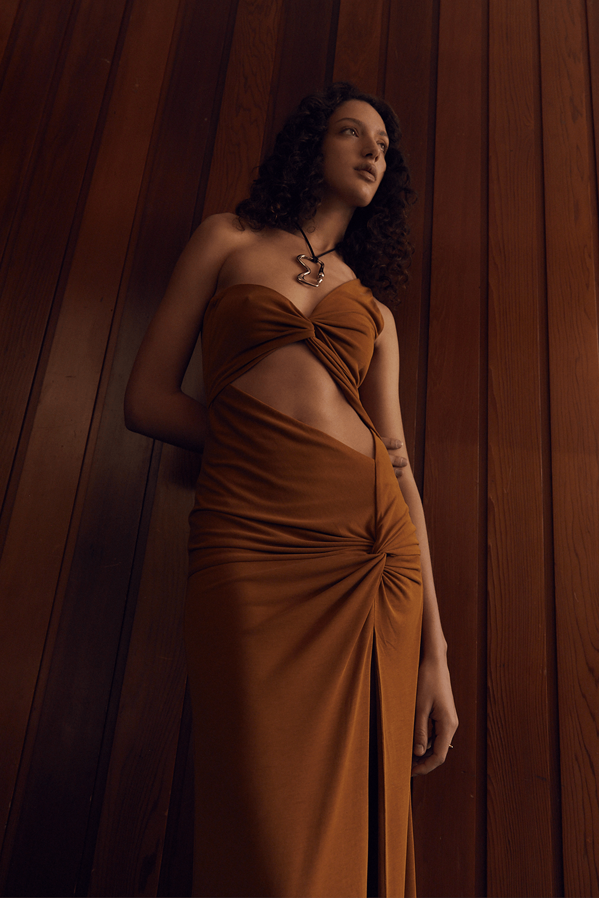 TURN AROUND TWIST OUT MIDI | CAMEL